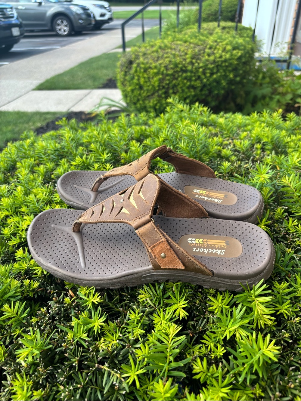 Skechers Reggae Brown Leather Toe Loop Sandals Women Comfort Outdoor Casual
NWT - Picture 3 of 11